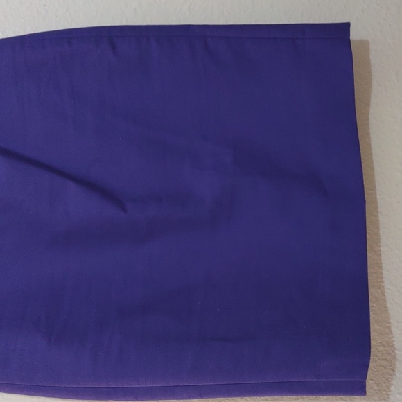SLIGHTLY USED J. CREW NO. 2 PENCIL SKIRT COLOR PURPLE SIZE 00 95%COTTON 5%SPANDX - Picture 4 of 7